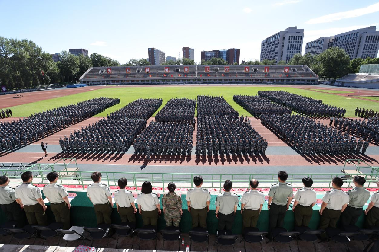 20230709-军训结业仪式-曹文鹏-仪式现场全景.png